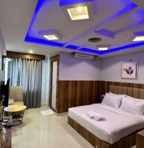 Standard King Room