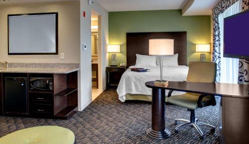 King Corner Room