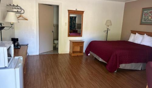 Queen Room