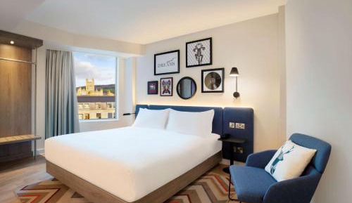 Queen Room