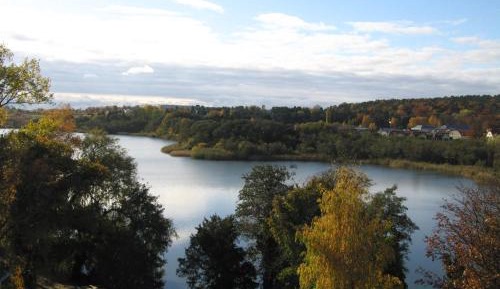 Apartment with Lake View