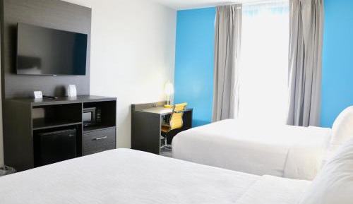 Queen Suite with Two Queen Beds - Non-Smoking