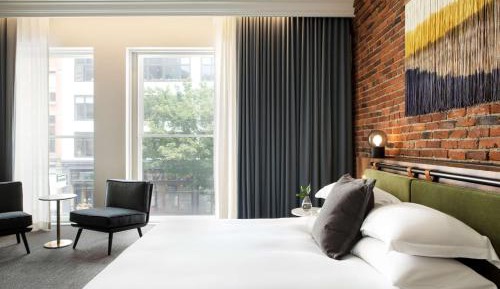 Grand Arlington King Suite