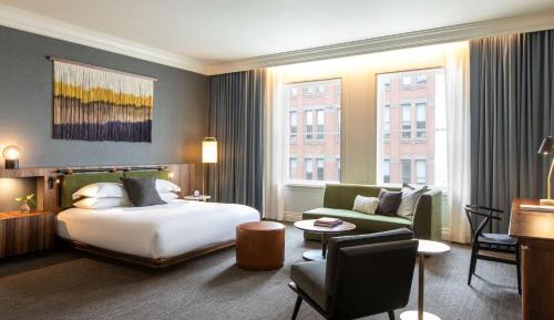 Junior King Suite