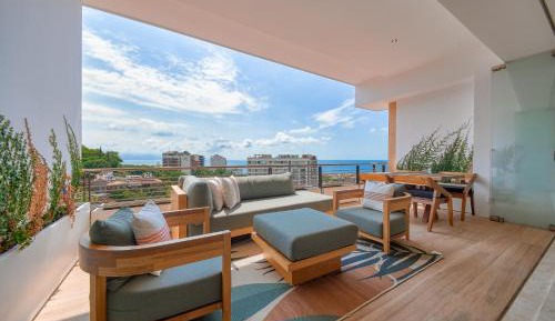 Deluxe Apartment