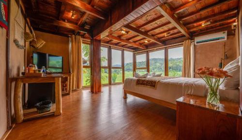 Suite with Mountain View