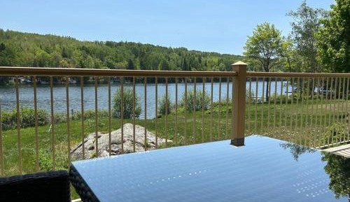 Apartment with Lake View