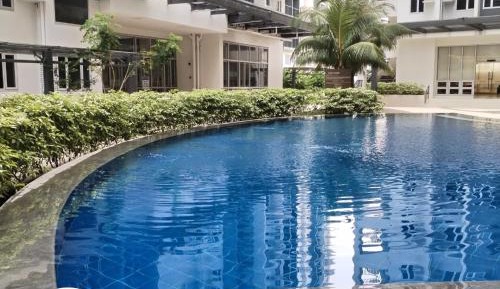 Apartment with Pool View 