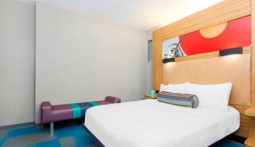 Aloft, Guest room, 1 Queen