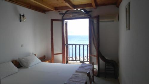 Double or Twin Room with Sea View