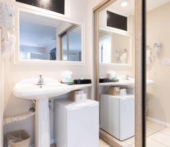 Standard Queen Room (Ground Level)
