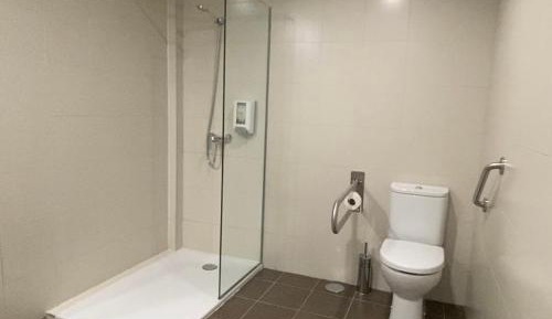 Queen Room - Disability Access