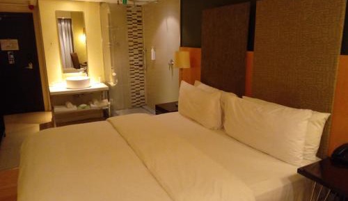 Guest Room, 1 King