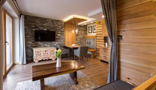 Apartment with Balcony - C