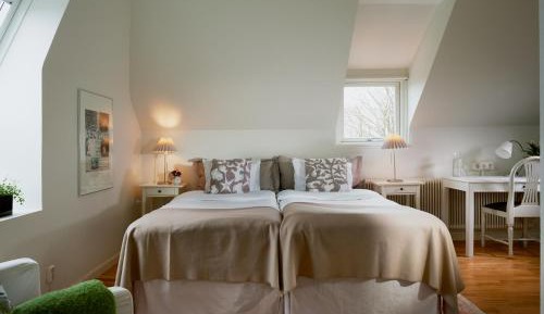 Large Double or Twin Room