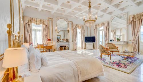 Ritz Suite with Lake View