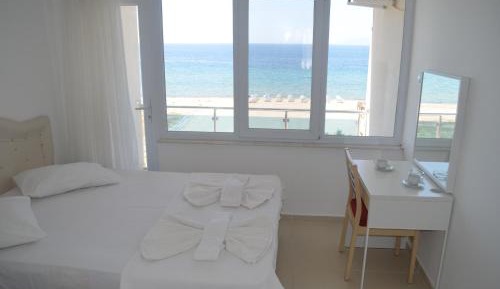 Triple Room with Sea View