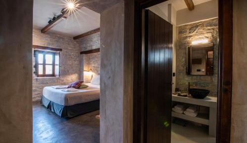 Comfort Double or Twin Room with Side Sea View