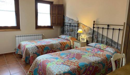Twin Room with Private Bathroom
