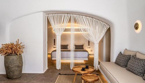Cave Superior Suite with Hot Tub
