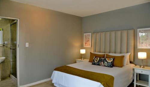 Standard Queen Room
