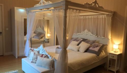 Queen Room with Garden View