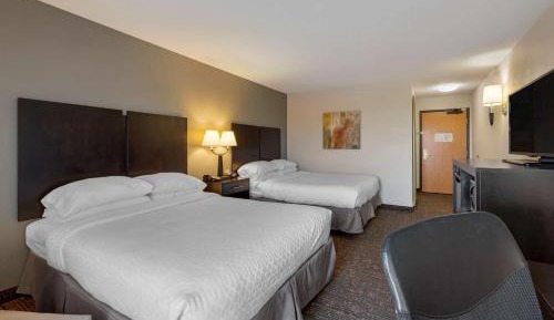 Queen Room with Two Queen Beds - Non-Smoking