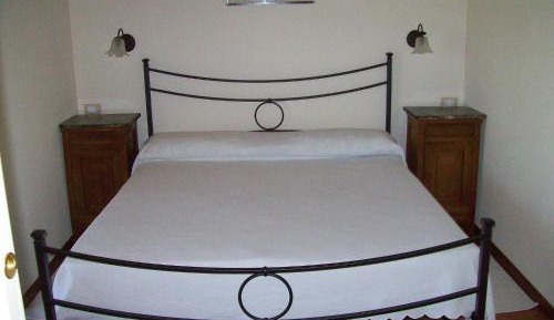 One-Bedroom Apartment with Sofa Bed