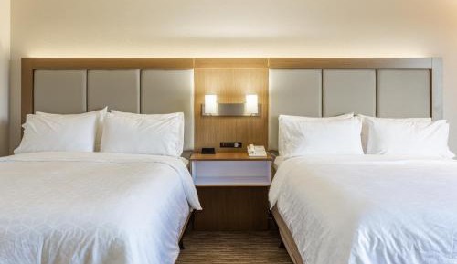 Standard Room with Two Queen Beds