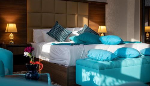 Standard Double Suite