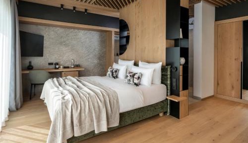 Deluxe Junior Suite