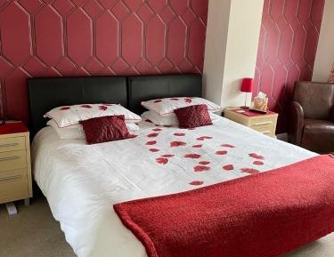 Double or Twin Room with Private Bathroom