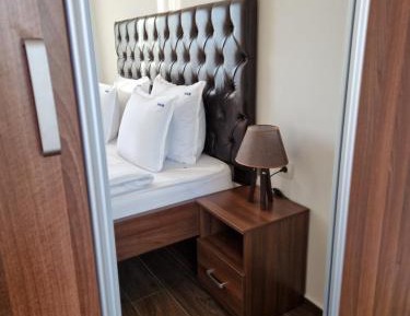 Standard Twin Room with Mountain View