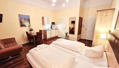 Studio Apartment (2 Adults)