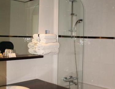 Double Room  sea side  - Ground Floor