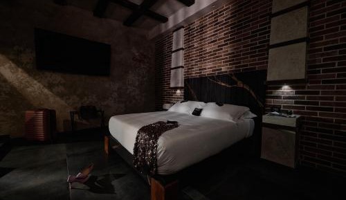Queen Room with Spa Bath