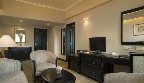 Business Suite with One Double Bed