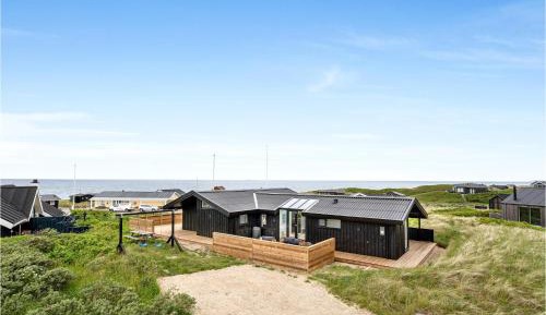 Three-Bedroom Holiday Home 