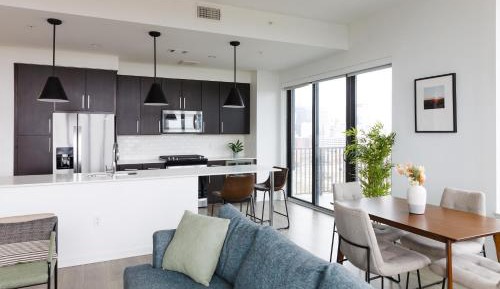 Three Bedroom Apartment with Balcony