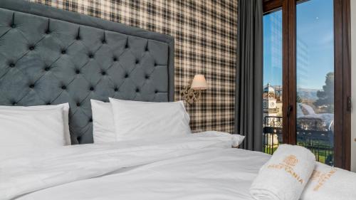 Superior Double Room with Balcony and Panoramic City View