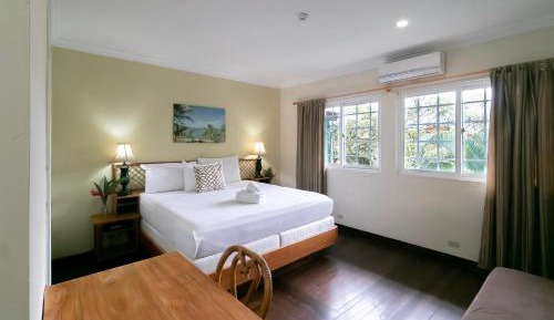 Deluxe King Room with Sofa Bed