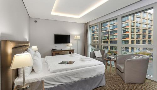 Two Connecting Double Rooms with Two Bathrooms