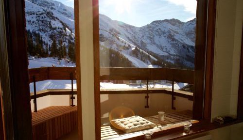 Studio with Balcony