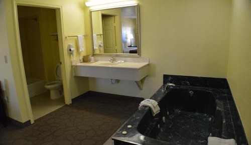 King Room with Spa Bath