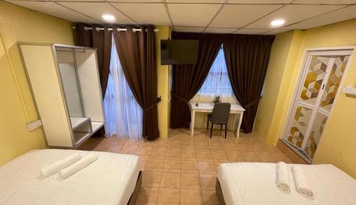 Deluxe Family Room
