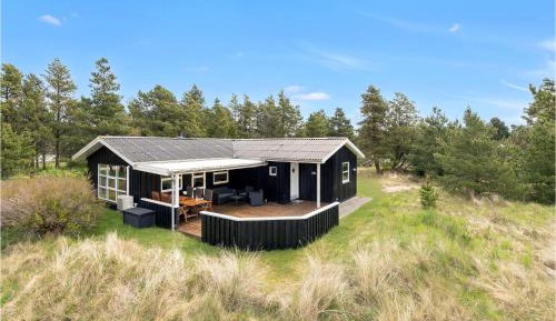 Three-Bedroom Holiday Home 