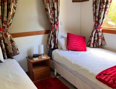 Double Room with 2 King single beds