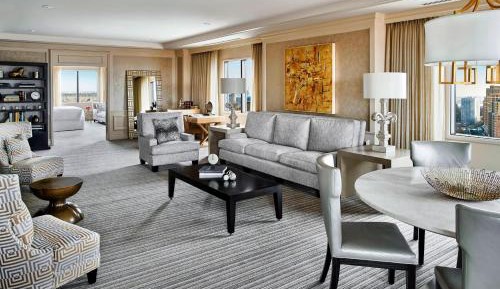 Large One-Bedroom Suite - Club Level