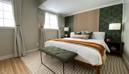 Deluxe King Suite