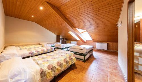 Family Room (8 adults)